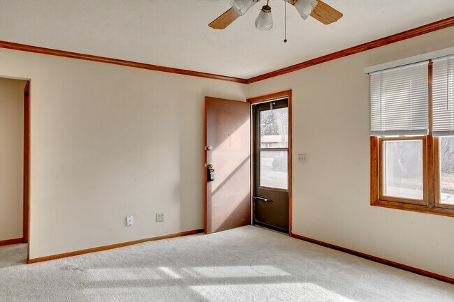 Building Photo - 3912 High Meadow Ln