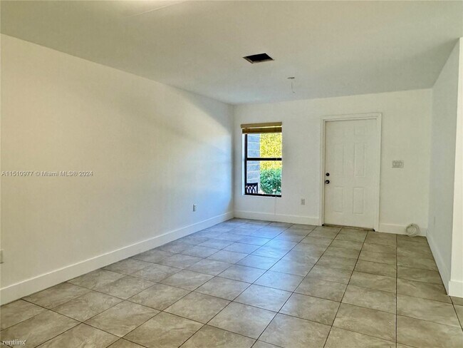 Foto del edificio - 3 br, 2 bath House - 11846 SW 213th St # 1