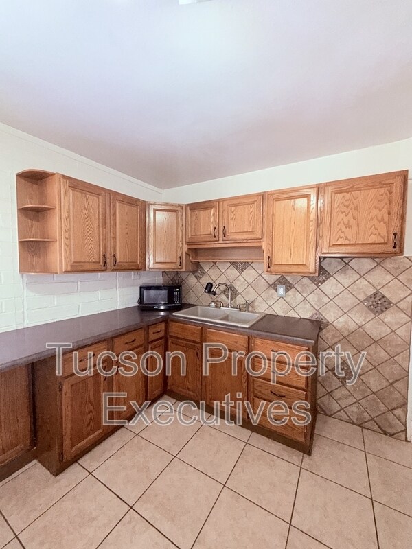 Foto del edificio - 3626 E Sylvane St