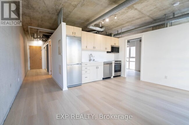 Building Photo - 150-150 Sudbury St