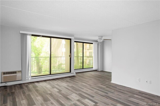 Foto del edificio - 150 Overlook Ave