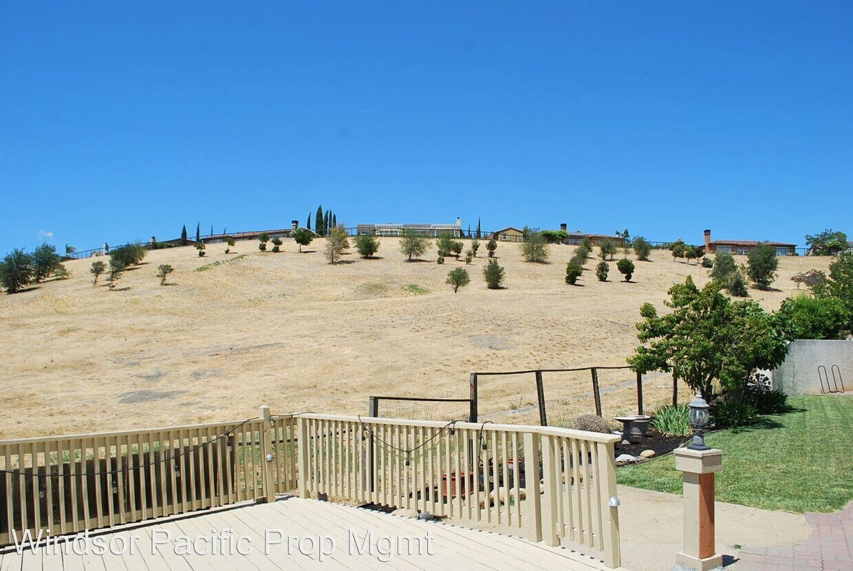 Foto principal - 4 br, 3.5 bath House - 411 Old Ranch Court