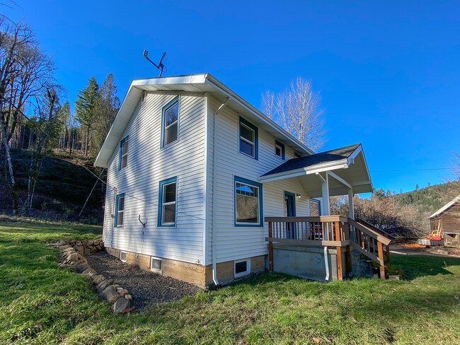 Building Photo - 56334 NW Wilson River Hwy