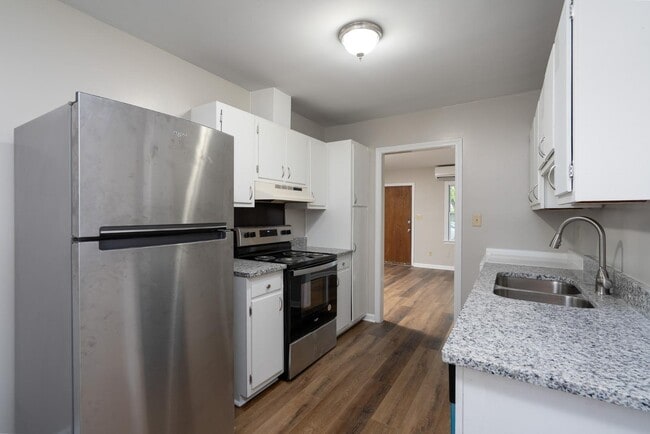 Photo - 745 Arbor St NE Apartment