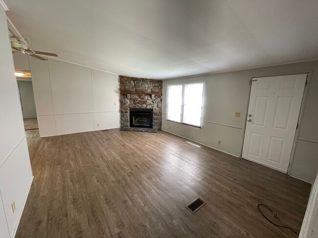 Foto del edificio - 3 Bedroom, 2 Bath Single Family Home