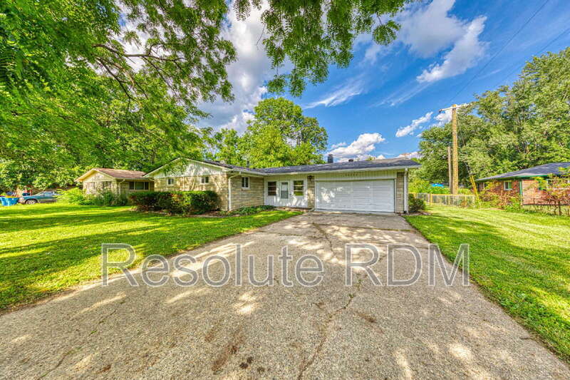 Primary Photo - 10205 N College Ave