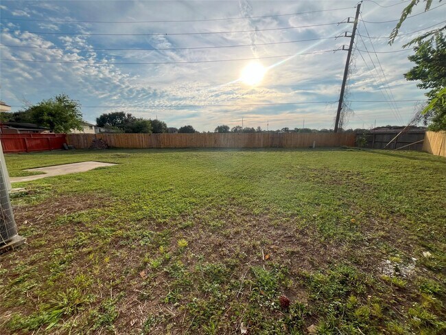 Foto del edificio - 8202 Alabaster Dr