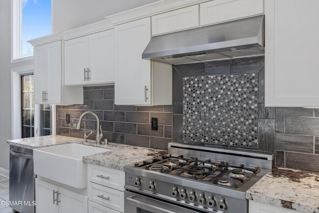 Foto del edificio - 8369 Sausalito Ave