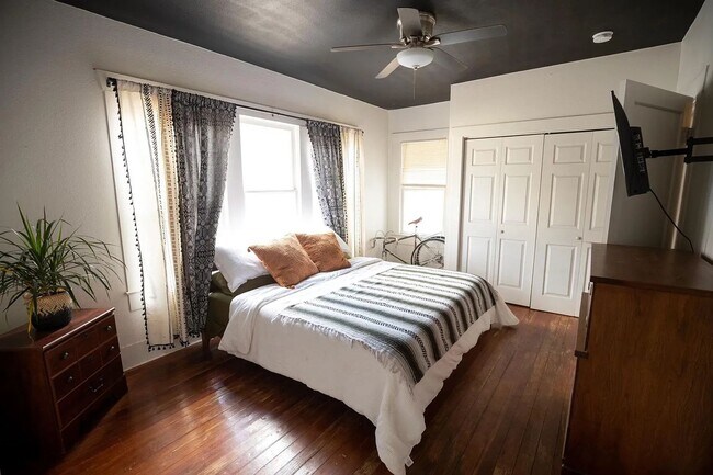 Building Photo - 329 Mason St