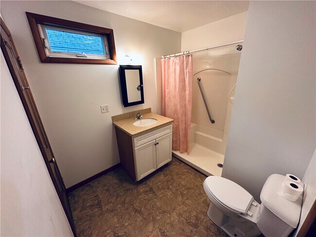 Foto del edificio - 3518 Maple St