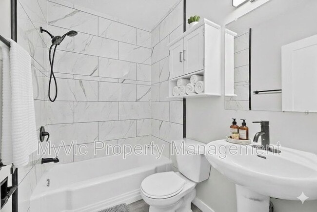 Photo du bâtiment - 10047-10154 154 St