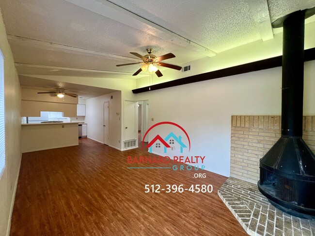 Foto del edificio - Available Now: 2 bed/1 bath Duplex With Hu...