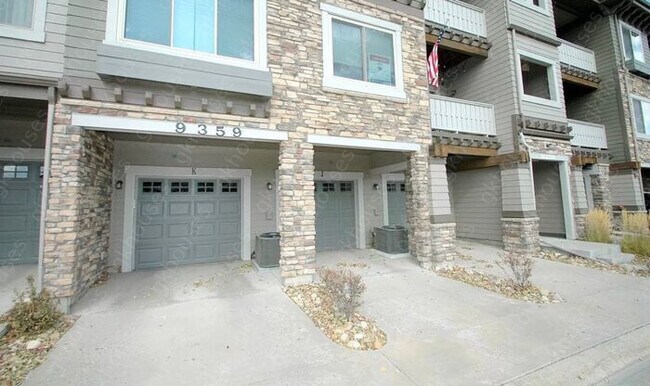 Building Photo - 9359 Las Ramblas Ct