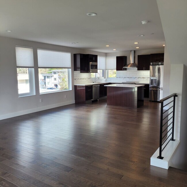 Foto del edificio - Modern Nearly New 3+ Bedroom Luxury Townho...