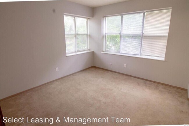 Foto del edificio - 5576 Pershing Ave