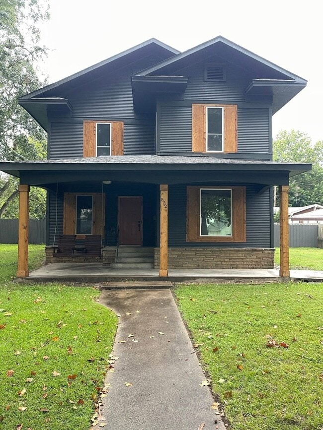 Building Photo - 522 N Morton Ave