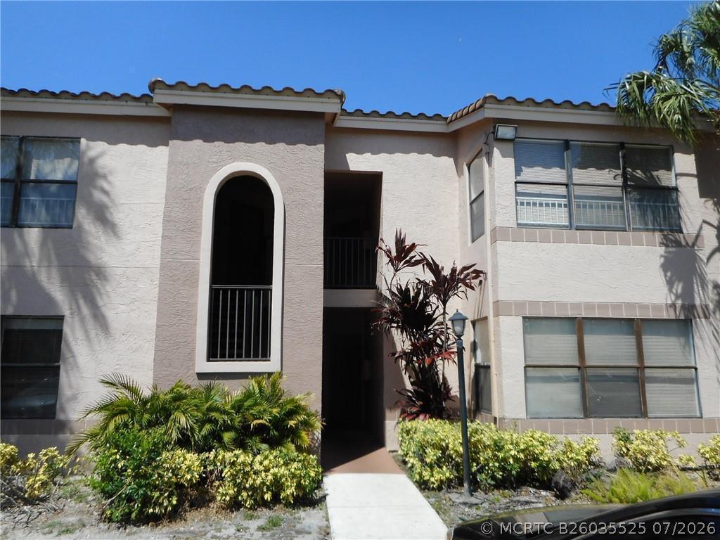 Building Photo - 2736 S University Dr