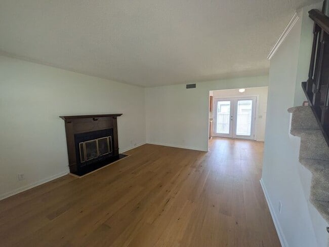 Building Photo - 1107 Quail Ct W