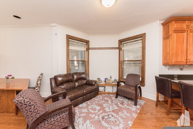 Foto del edificio - 3744 N Fremont St