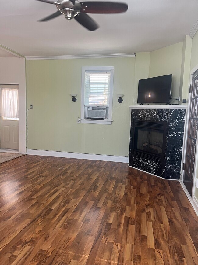 Foto del edificio - 211 King St