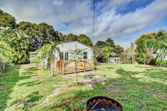 Building Photo - 3012 Glenwood Rd