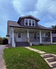 Building Photo - 17 W Oak Ridge Dr