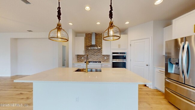 Building Photo - 637 Stargaze Ln