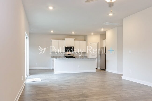 Building Photo - 2423 Nabali Wy