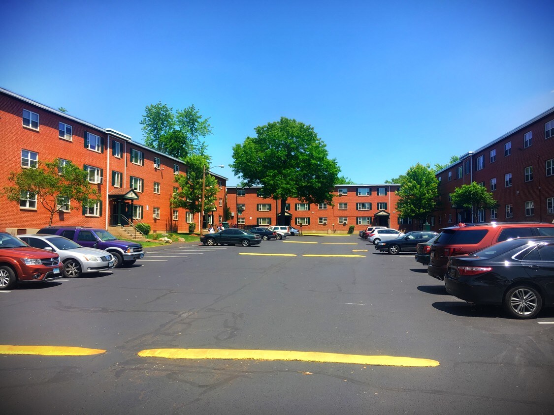 Primary Photo - Ritz Grande Apartments