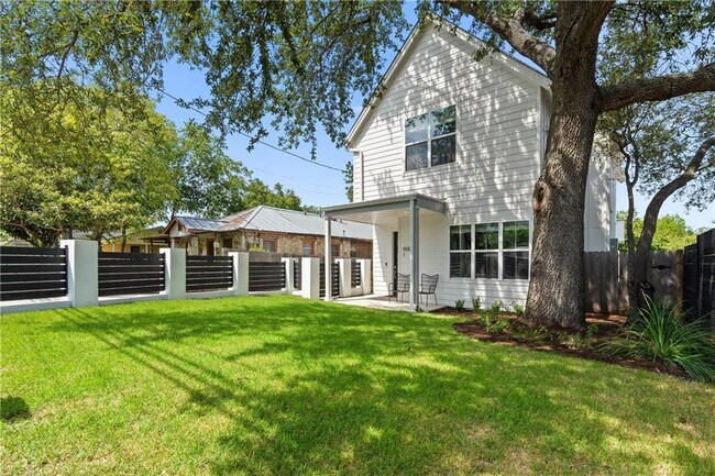 Building Photo - 5510 Woodrow Ave