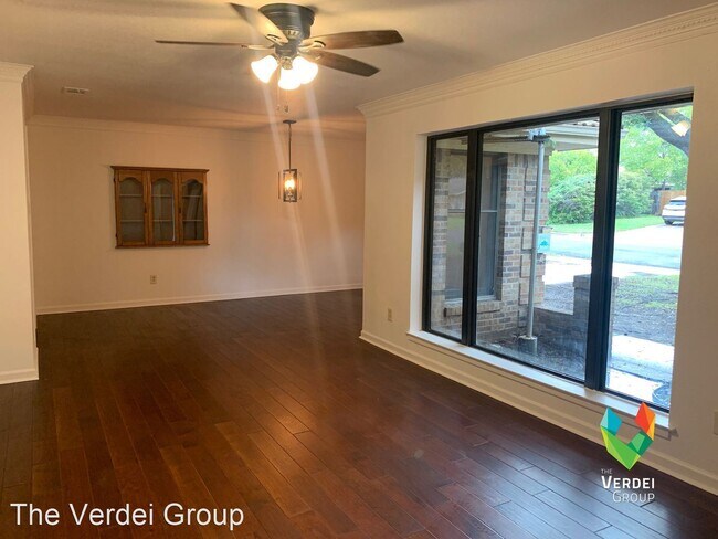 Building Photo - 3 br, 2 bath House - 8913 Sirocka Dr.