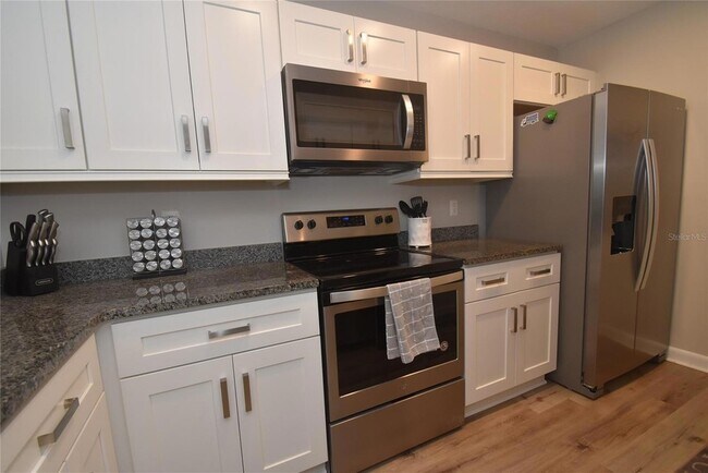 Foto del edificio - 1720 Glenhouse Dr