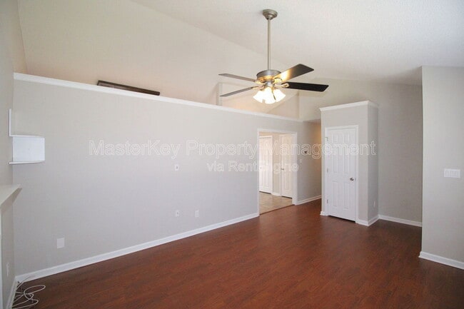 Foto del edificio - 305 Noonday Ct