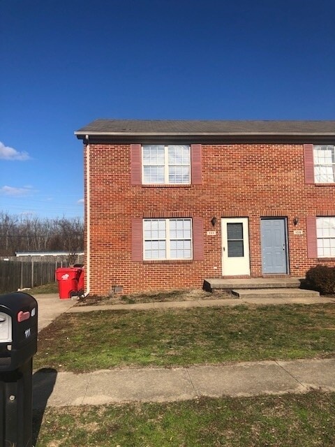 Foto principal - 111 Garnet Dr