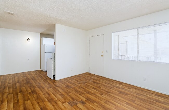 Building Photo - 535 W Barnard St