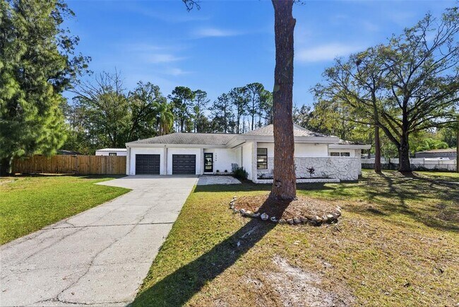 Foto del edificio - 1566 Woodfield Ct