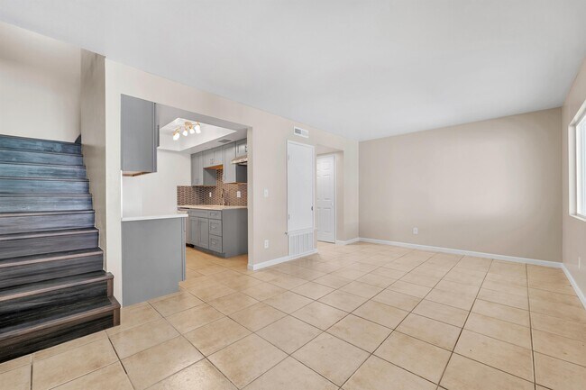 Building Photo - 14141 Polk St