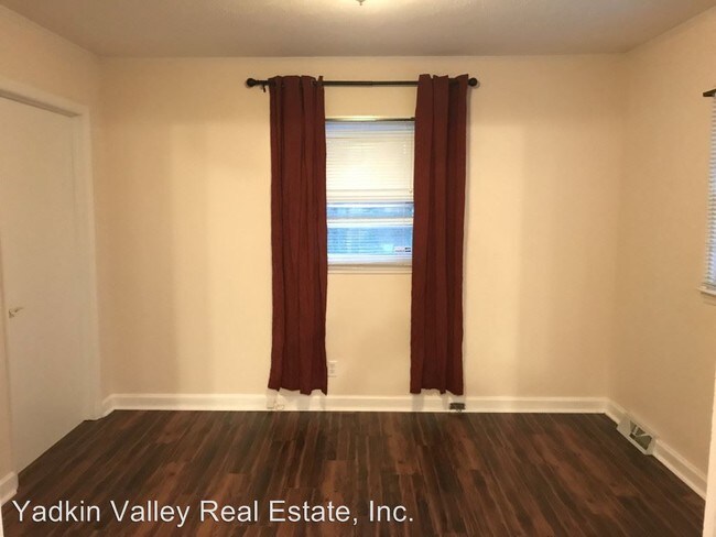 Foto del edificio - 3 br, 1 bath House - 153 Exodus Church Road