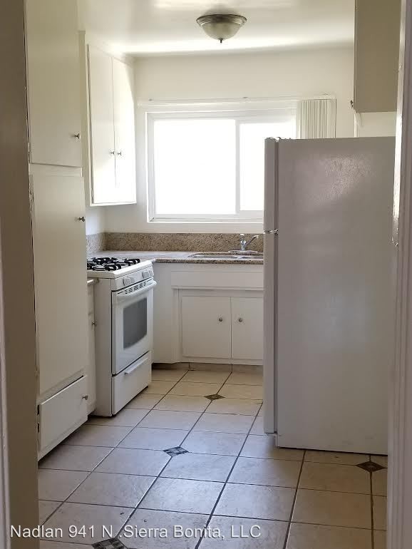 Building Photo - 941 N Sierra Bonita Ave