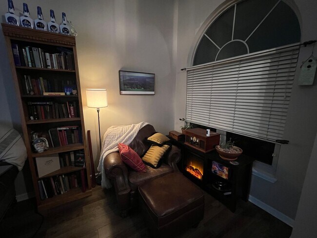 Foto del edificio - 2520 Checkerberry Dr