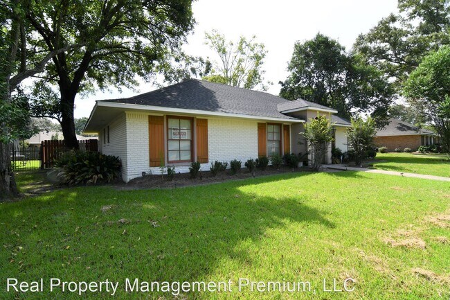Building Photo - 5 br, 4.5 bath House - 2421 Guilford Drive