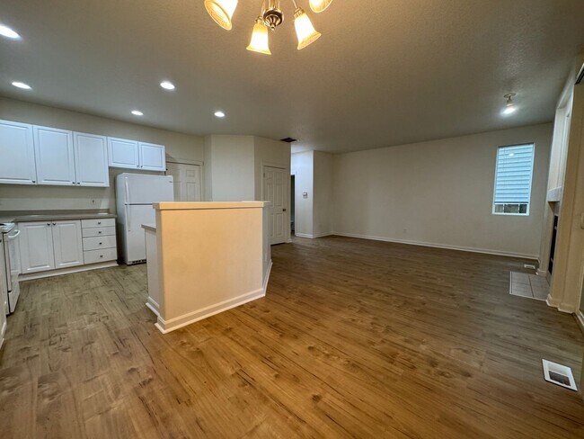 Foto del edificio - 5721 NE Canard Ct