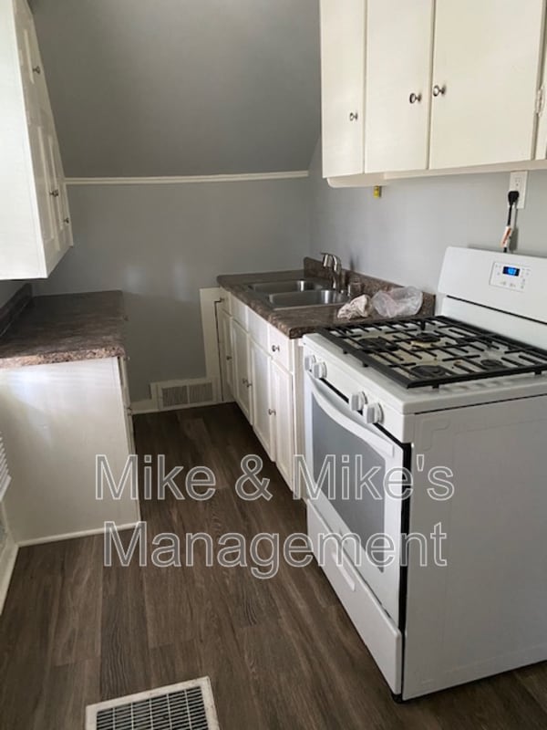 Building Photo - 2969 N 48th St