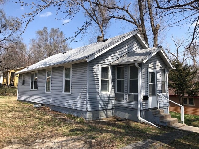 Photo - 3 Bed 1 Bath House for Rent