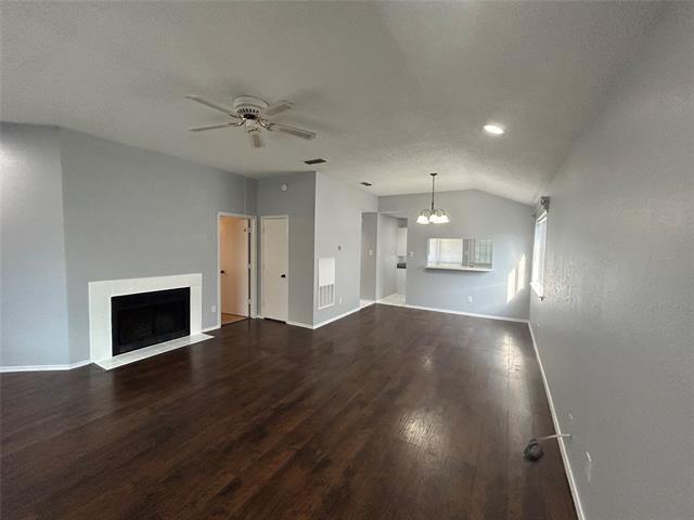 Foto del edificio - 2924 Hilltop Dr