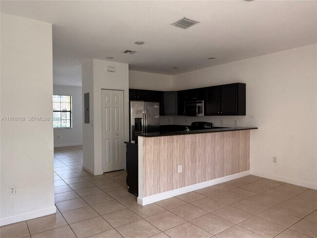 Foto del edificio - 3204 SE 5th Ct