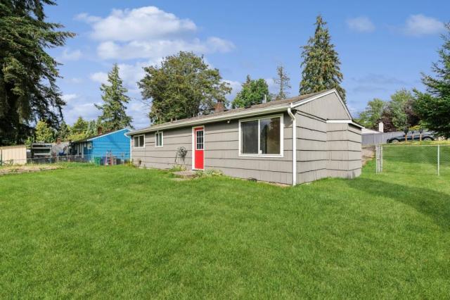 Foto del edificio - 2 bedroom in Mountlake Terrace WA 98043