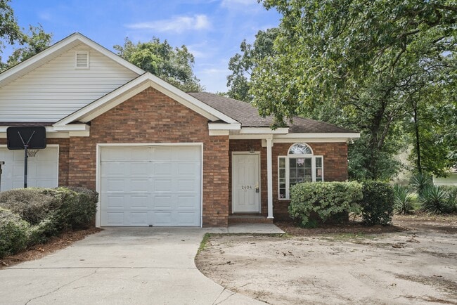 Building Photo - 2404 W McCown Dr