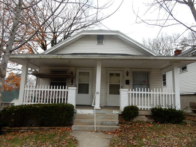 Building Photo - 39 Pleasant Ave