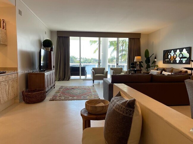 Building Photo - 3801 NE 207th St